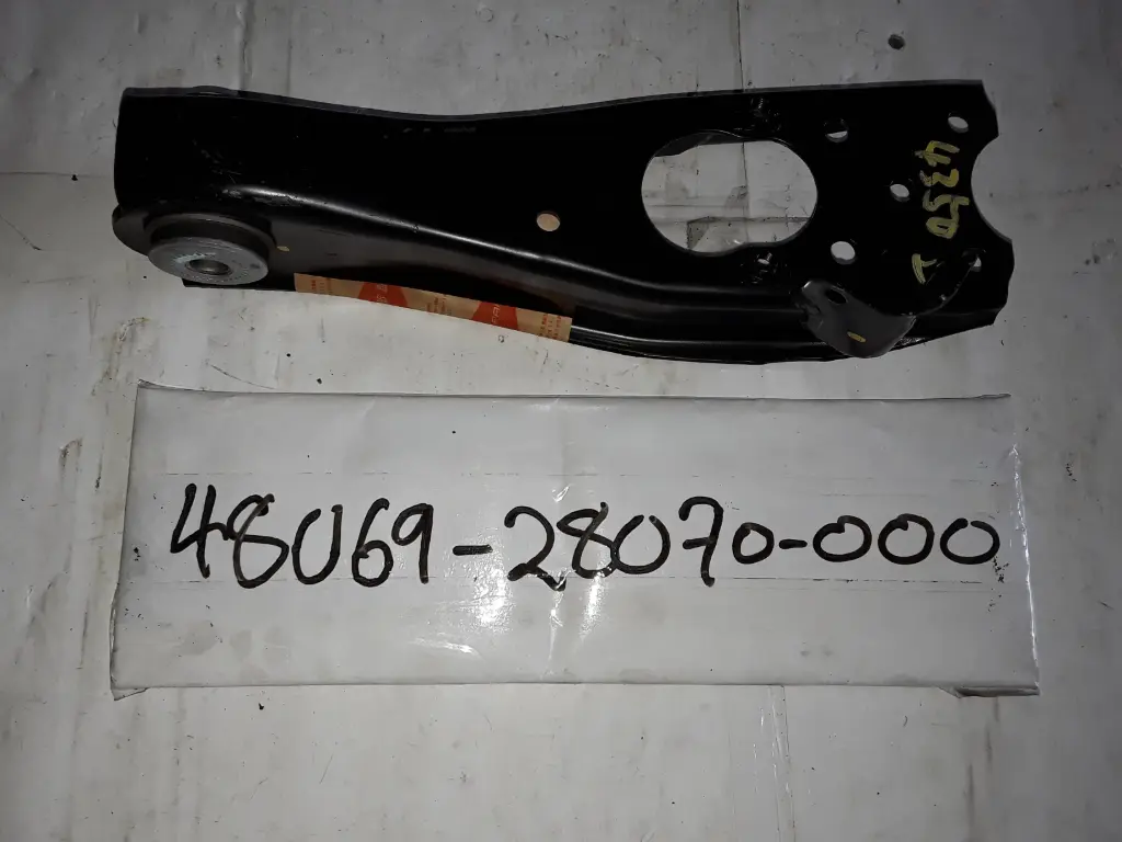 Front Lower Suspension Arm-LH