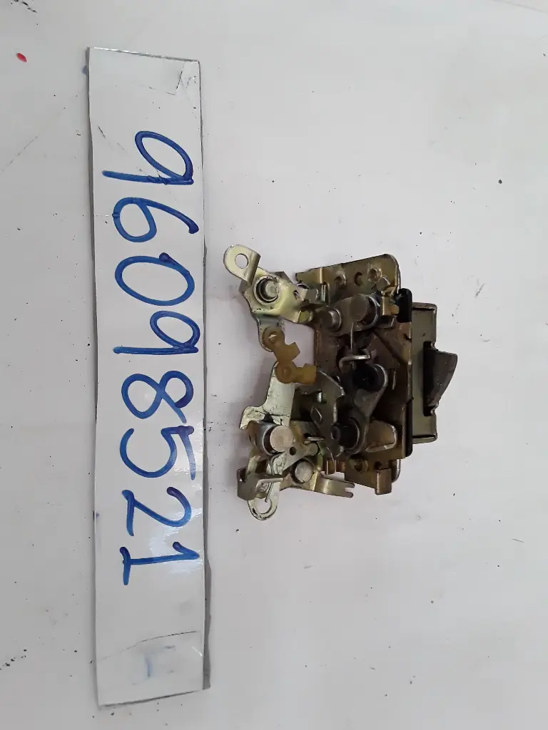 Rear Door Lock-LH