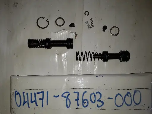 [04471-87603-000] Brake Master Pump Repair Kit