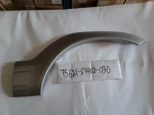 [75621-87402-030] Fender Garnish-LH