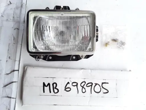 [MB698905] Headlamp Kit-LH