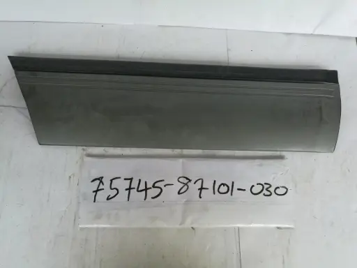 [75745-87101-030] Rear Door Moulding-RH