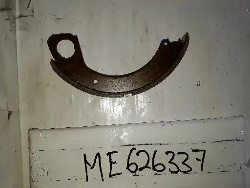 [ME626337] Handbrake Shoe
