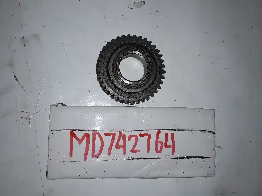 [MD742764] Manual Transmission Intermediate Shaft 1st Speed Gear