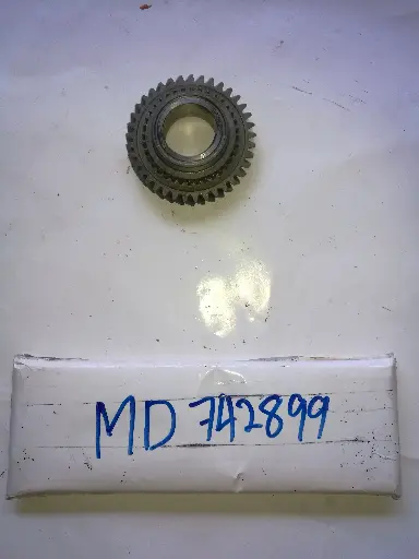 [MD742899] Manual Transmission Intermediate Shaft 1st Speed Gear