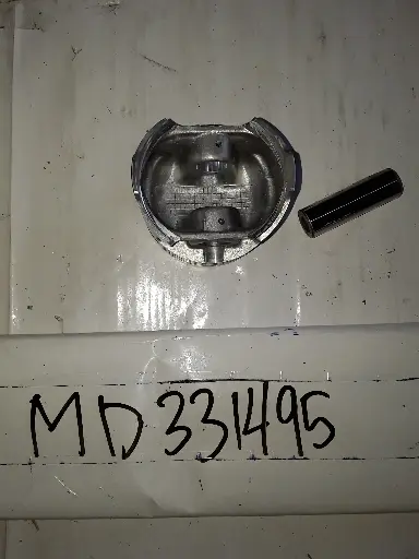 [MD331495] Piston & Pin Assembly Oversize (0.50)